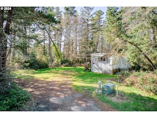 24007 V Ln, Oceanpark, WA 98640
