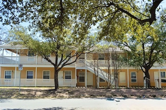621 W 37th St Unit 201, Austin, TX 78705