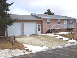 311 West St, Carson, ND 58529