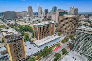 600 E 8th St Unit 4T, Kansas City, MO 64106