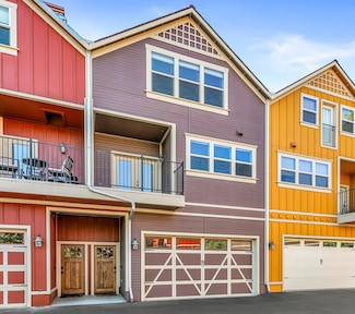 440 N 4th St Unit 104, Jacksonville, OR 97530