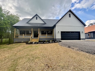 698 Dearman St, Smithville, TN 37166