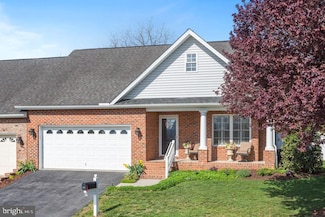 521 Hickory Grove Cir, Harrisonburg, VA 22801