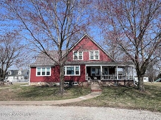109 Bartley Ln, Fulton, MO 65251