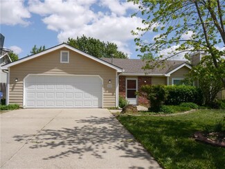 2528 Scottsdale St, Lawrence, KS 66047