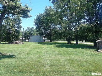 213 E King St, Barr, IL 62674