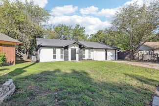 353 Forrest Hill Cir, Grand Prairie, TX 75052