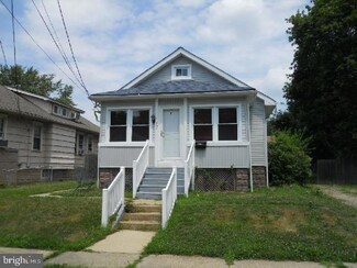 267 Chestnut St, Westville, NJ 08093
