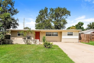 5820 21st St W, Bradenton, FL 34207