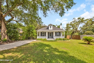 118 W Third St, Long Beach, MS 39560