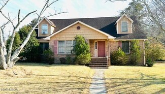 3187 Stratford Dr, Macon, GA 31211