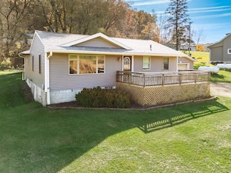 S6220 Wisconsin 154, Hill Point, WI 53937