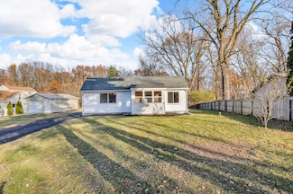 323 Sycamore St, Jackson, MI 49202