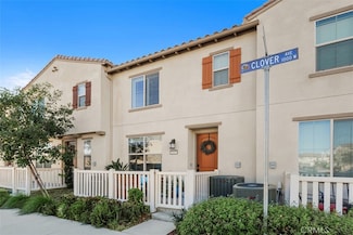 1035 W Clover Ave, Rialto, CA 92376