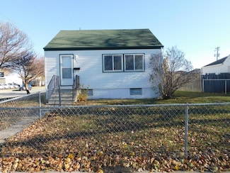 537 20th St N, Fargo, ND 58102