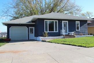 746 E 3rd St, Winner, SD 57580