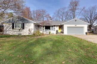 3009 Chamberlain Rd, Fairlawn, OH 44333