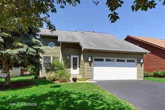 805 Summit Ave, Wauconda, IL 60084