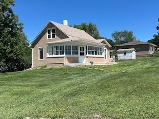 602 N Osborne St, Ainsworth, NE 69210