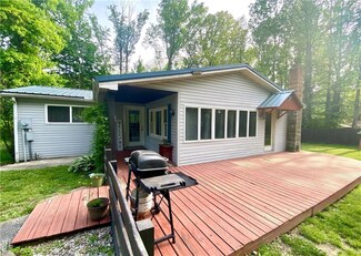 454 W Water St, Cloverdale, IN 46120
