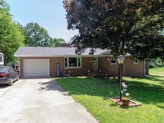 702 Colony Grove, Mahomet, IL 61853