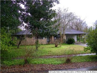 14854 S Versailles Ct, Baton Rouge, LA 70819