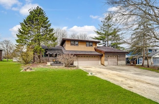 13344 S Stephen Dr, Palos Park, IL 60464