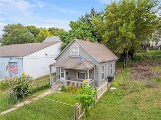 2907 Jarboe St, Kansas City, MO 64108