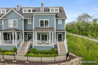 657 Greenslate Dr SE, Ada, MI 49301