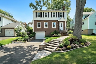 71 Commonwealth Ave, Middletown, NY 10940