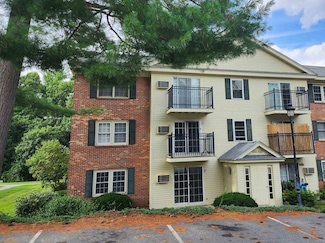 4 Midhurst Rd Unit 401, Nashua, NH 03062