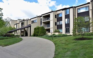1008 Bunker Dr Unit 302, Fairlawn, OH 44333