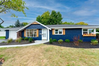 14 Waterhouse Rd, Stoneham, MA 02180