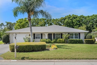 7082 W Country Club Dr N, Sarasota, FL 34243