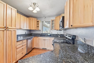 12 Timber Ln, Vaughn, MT 59487