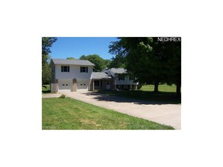 92 Heritage Dr, Beloit, OH 44609