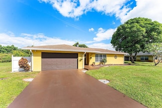 5455 Pine Tree Dr, Delray Beach, FL 33484