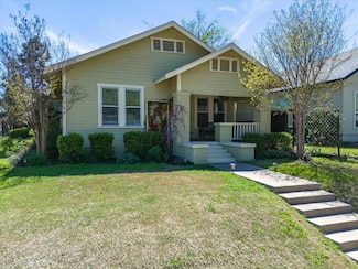 4901 Calmont Ave, Fort Worth, TX 76107