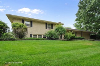 1120 Elizabeth Ave, Naperville, IL 60540