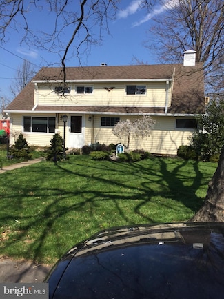 130 Grand Ave, Iselin, NJ 08830