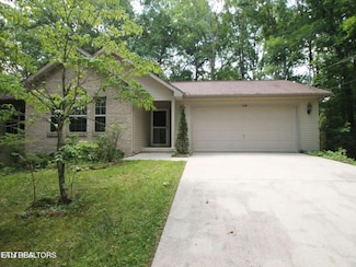 119 Anglewood Dr, Crossville, TN 38558