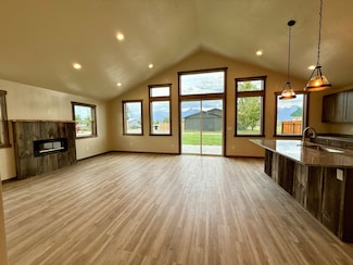 38617 3rd St E, Charlo, MT 59824