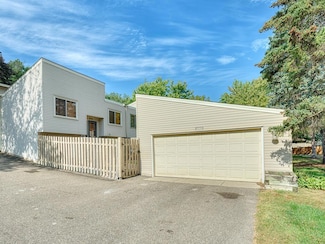 5662 W Bavarian Pass, Minneapolis, MN 55432