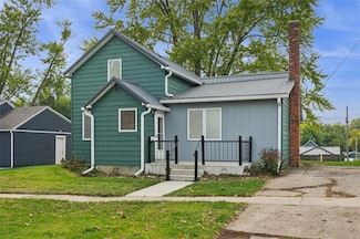 510 S 4th St, Knoxville, IA 50138