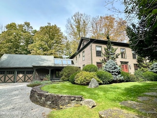 399 State Rd, Great Barrington, MA 01230