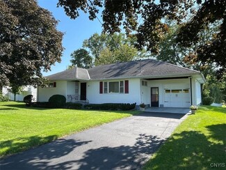 9386 Sessions Rd, Sauquoit, NY 13456