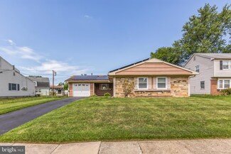 14 Normandy Ln, Willingboro, NJ 08046
