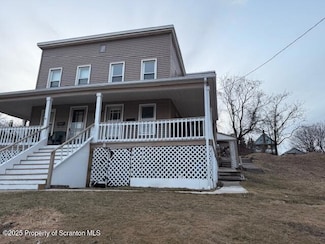 525 1/2 Pleasant Ave, Scranton, PA 18504