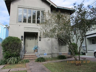 6043 Hurst St, New Orleans, LA 70118