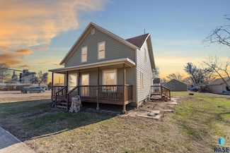 201 S Washington St, Humboldt, SD 57035